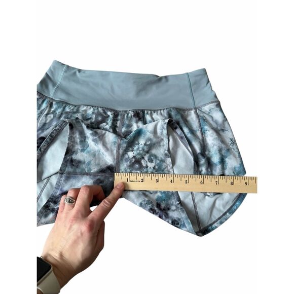 Lululemon Speed Up Low Rise Athletic Shorts 2.5"  Kaleidofloral Multi Blue Cast - Picture 7 of 11